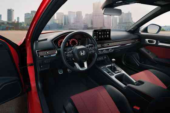 We want Honda Cars PH to bring 2025 Civic Si with 6-speed MT image