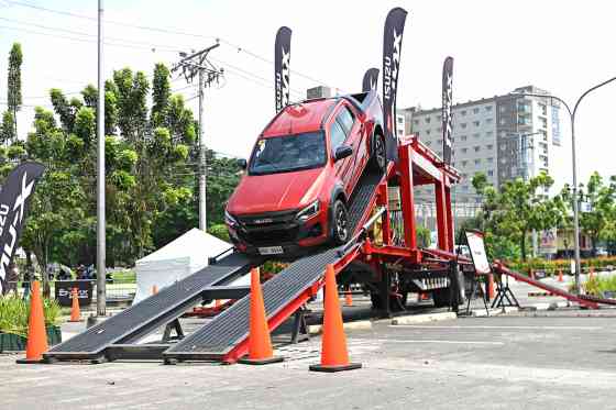 Isuzu PH brings 2024 D-Max Mall Tour, 4x4 Action Playground to Davao image