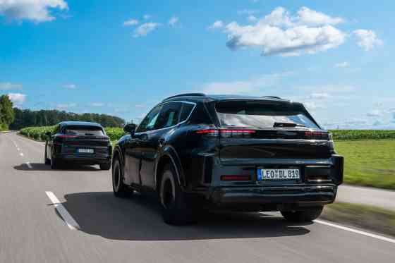 Porsche Cayenne will still get internal combustion alongside EV image