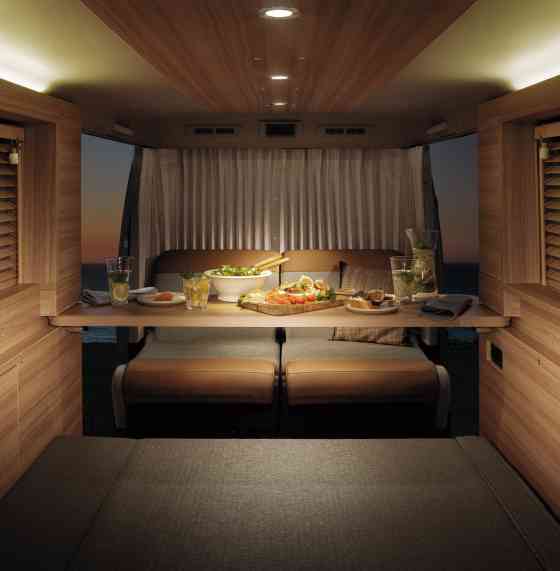 Work, sleep, relax, in the special edition Nissan Caravan MyRoom image