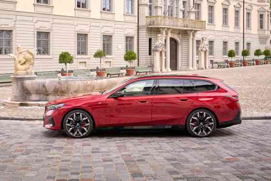 All-new BMW 5 Series Touring coming to PH this year image
