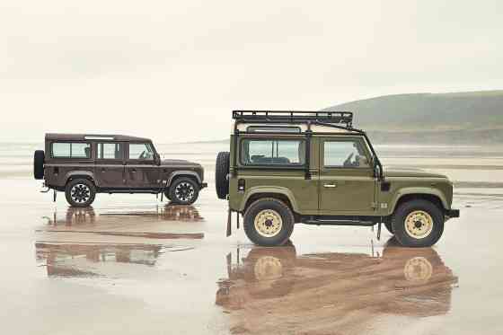 Land Rover goes back in time with Classic Defender V8 image