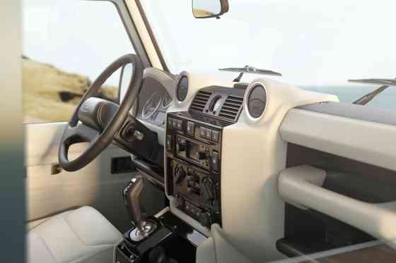 Land Rover goes back in time with Classic Defender V8 image