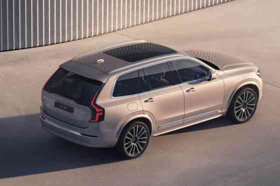 2025 XC90: Volvo keeps its flagship ICE SUV longer with new updates image
