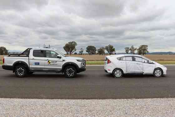 Upcoming JAC T9 gets five-star safety rating from ANCAP image