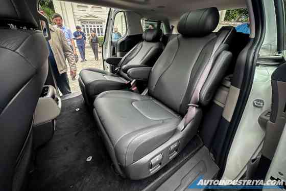 Glow up: 2024 Kia Carnival gets sleek facelift, starts PHP 2.888M image