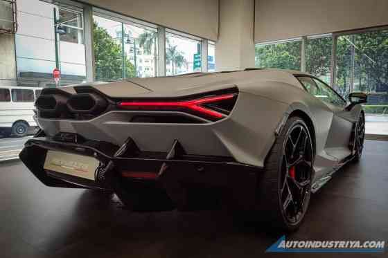 1015 HP Lamborghini Revuelto V12 PHEV quietly arrives in PH image