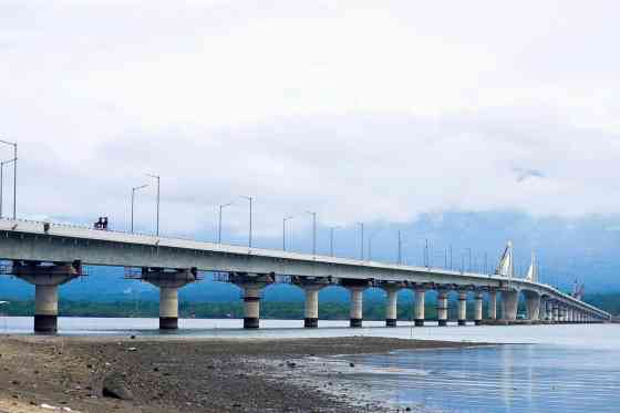 Panguil Bay Bridge connecting Lanao Del Norte, Misamis Occ. opens image