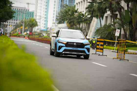 PIMS 2024: Toyota previews hydrogen-powered Corolla Cross H2 Concept image