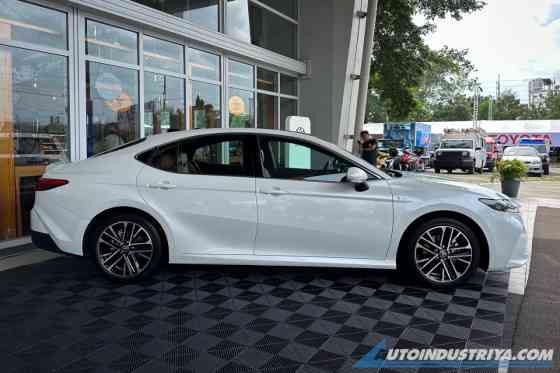 PIMS 2024: This is the all-new Toyota Camry HEV for PH image