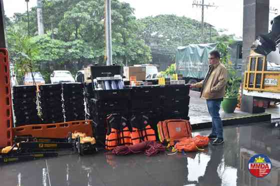 MMDA headed to Bicol to aid in rescue and relief efforts image