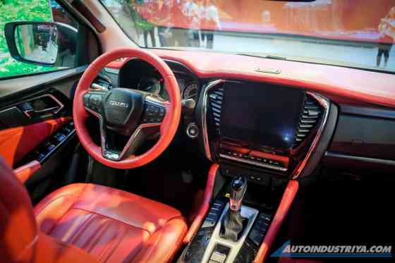 PIMS 2024: Isuzu mu-X Executive Edition gets the VIP treatment image