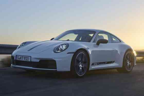 2025 Porsche 911 Carrera T gets drop-top version, and manual only image