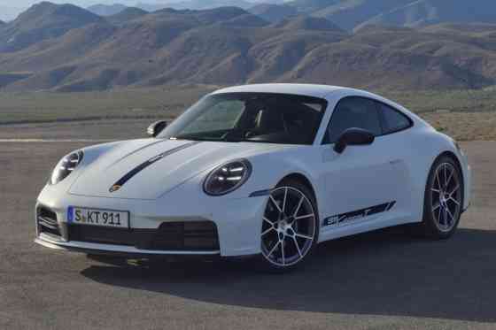 2025 Porsche 911 Carrera T gets drop-top version, and manual only image