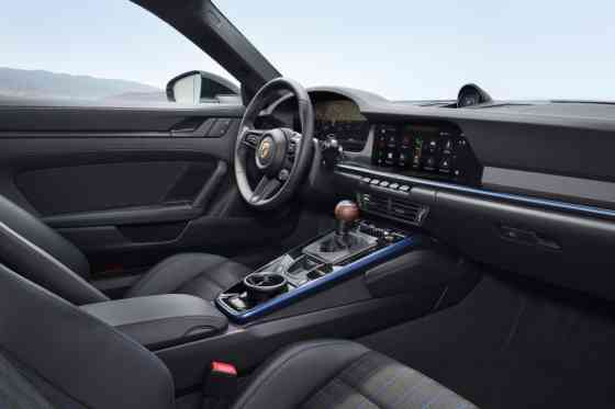 2025 Porsche 911 Carrera T gets drop-top version, and manual only image