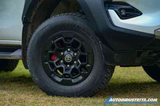 2024 Toyota Hilux GR Sport image