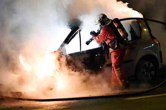 Car fire: basic steps on what to do image