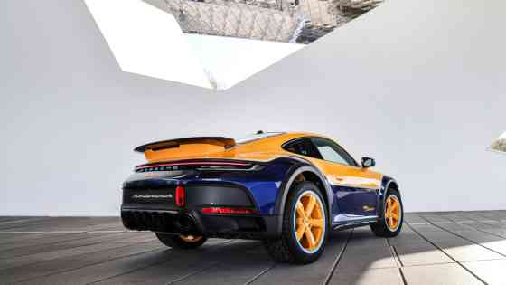 Porsche bids farewell to 911 Dakar with Sonderwunsch special image