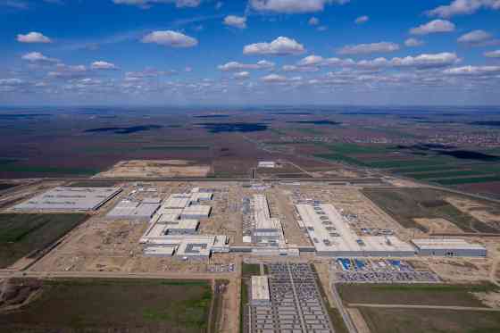 This is your first look at next-generation BMW iX3 image