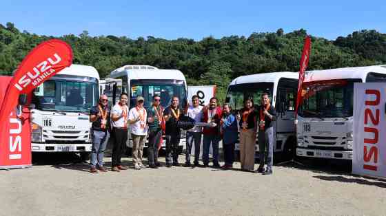 Isuzu PH turns over 10 modern PUVs to transport cooperative in Antipolo image