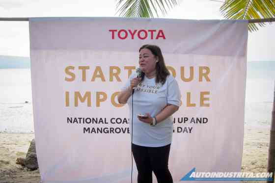 Toyota PH successfully holds National Coastal Cleanup & Mangrove Planting Day image