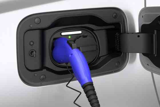 2025 Toyota Alphard PHEV image