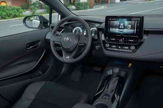 Toyota PH quietly launches 2025 Corolla Altis GR-S HEV image