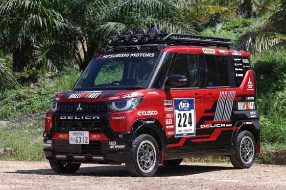 Low-riding Mitsubishi Triton is ready for the urban jungle image