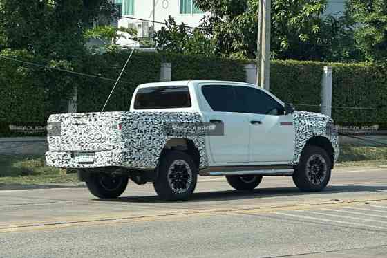 Here are more pictures of the all-new Toyota Hilux image