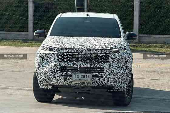 Here are more pictures of the all-new Toyota Hilux image