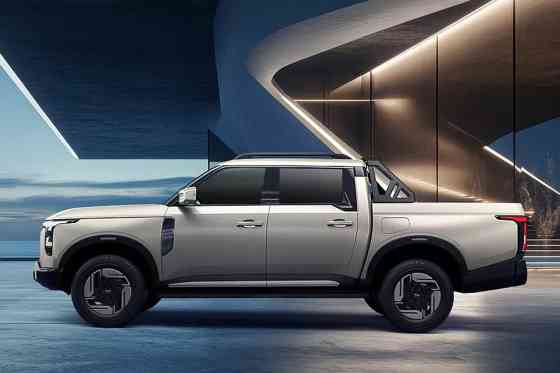 Would the Nissan Z9 pickup truck work in PH? image