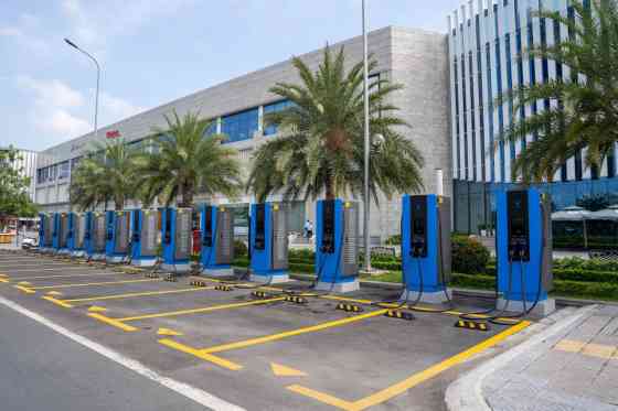VinGroup wants to build 100K VinFast charging stations across SE Asia image