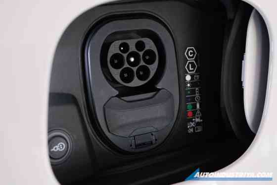 2025 Porsche Macan EV launch image