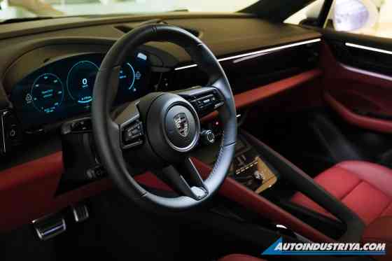 2025 Porsche Macan EV launch image