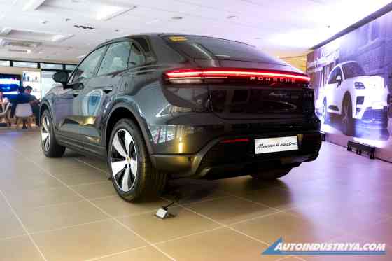 2025 Porsche Macan EV launch image