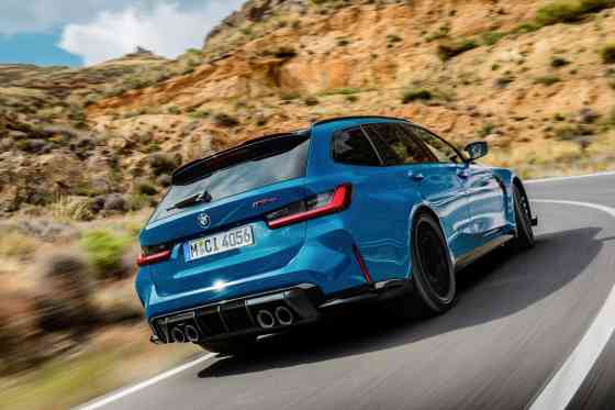 2025 BMW M3 CS Touring unleashed with 550 PS; 0 - 100 km/h in 3.5s image