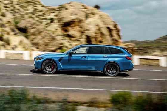 2025 BMW M3 CS Touring unleashed with 550 PS; 0 - 100 km/h in 3.5s image