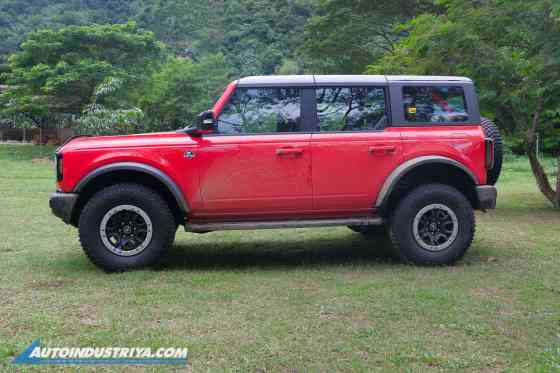 2025 Ford Bronco Outer Banks Sasquatch 2.7L Ecoboost V6 image
