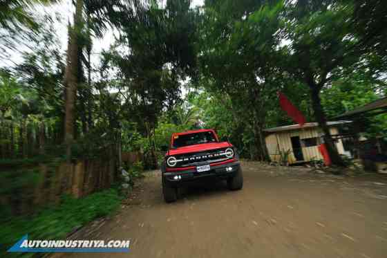 2025 Ford Bronco Outer Banks Sasquatch 2.7L Ecoboost V6 image