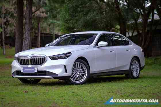2025 BMW 520i image