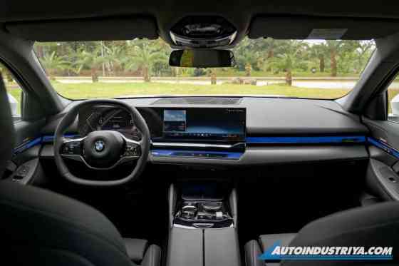 2025 BMW 520i image