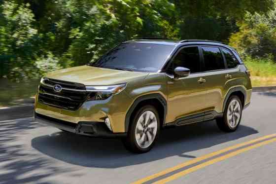 2025 Subaru Forester Hybrid has up to 935 km of range image