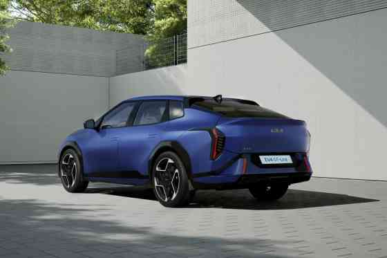 2025 Kia EV4 comes in sedan, hatchback body styles image