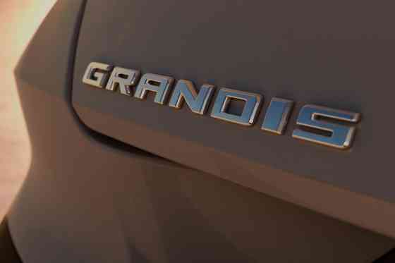 Mitsubishi resurrects the Grandis as hybrid SUV image