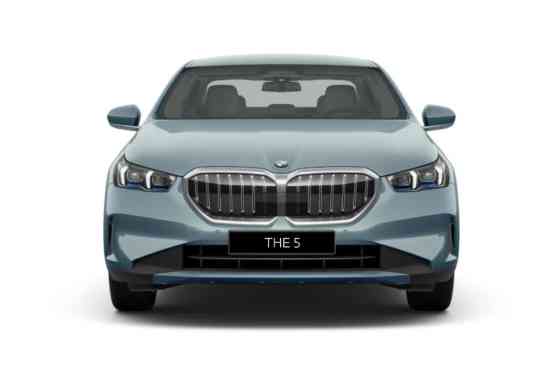 BMW offers limited-edition 2025 520i for PHP 3.99M image