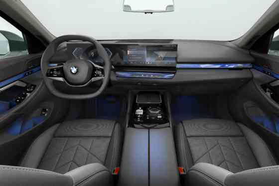 BMW offers limited-edition 2025 520i for PHP 3.99M image