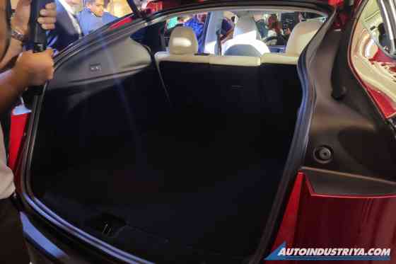 Tesla Philippines officially launches 2025 Model Y facelift image