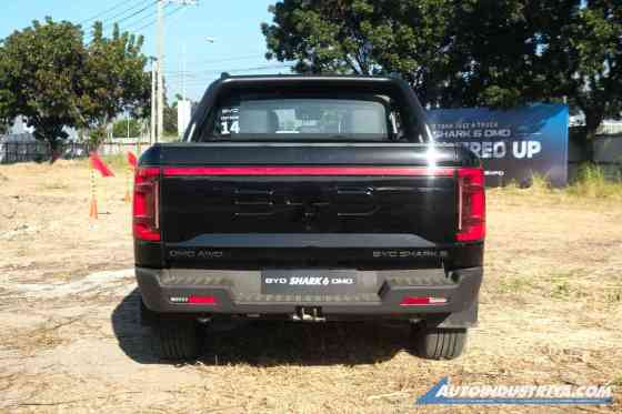 2025 BYD Shark 6 starts PHEV revolution in pickup truck market image