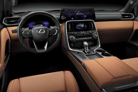 2025 Lexus LX 700 Hybrid image