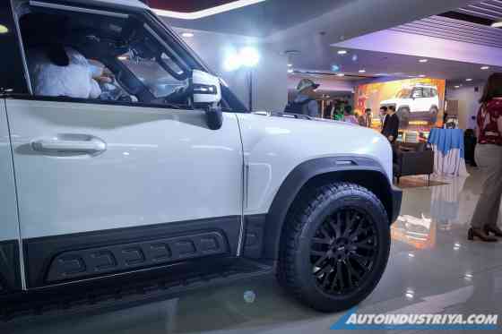 Special edition Jetour T2 Panda looks great in black & white image